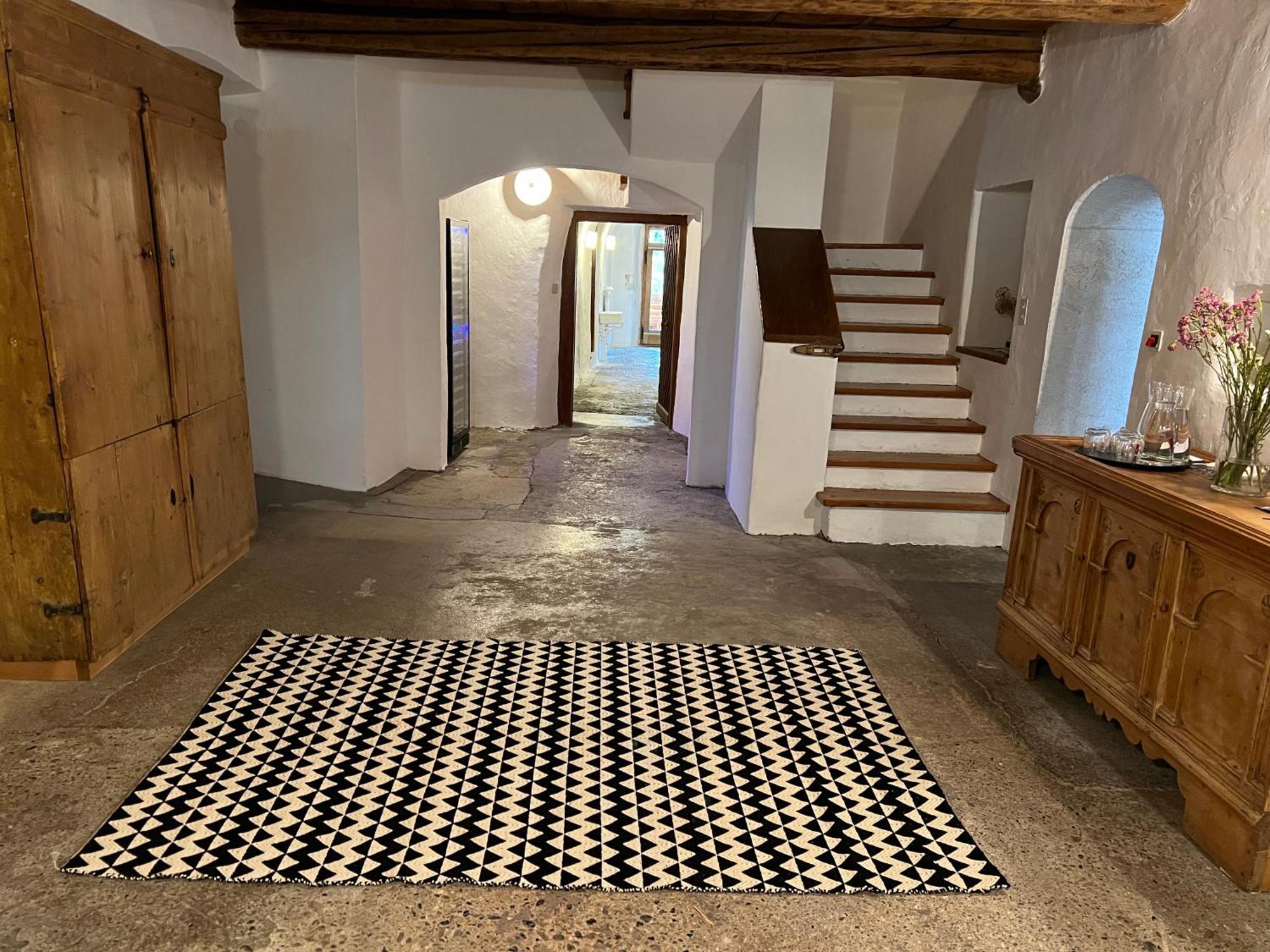 Hotel Chasa Chalavaina Müstair Esterno foto